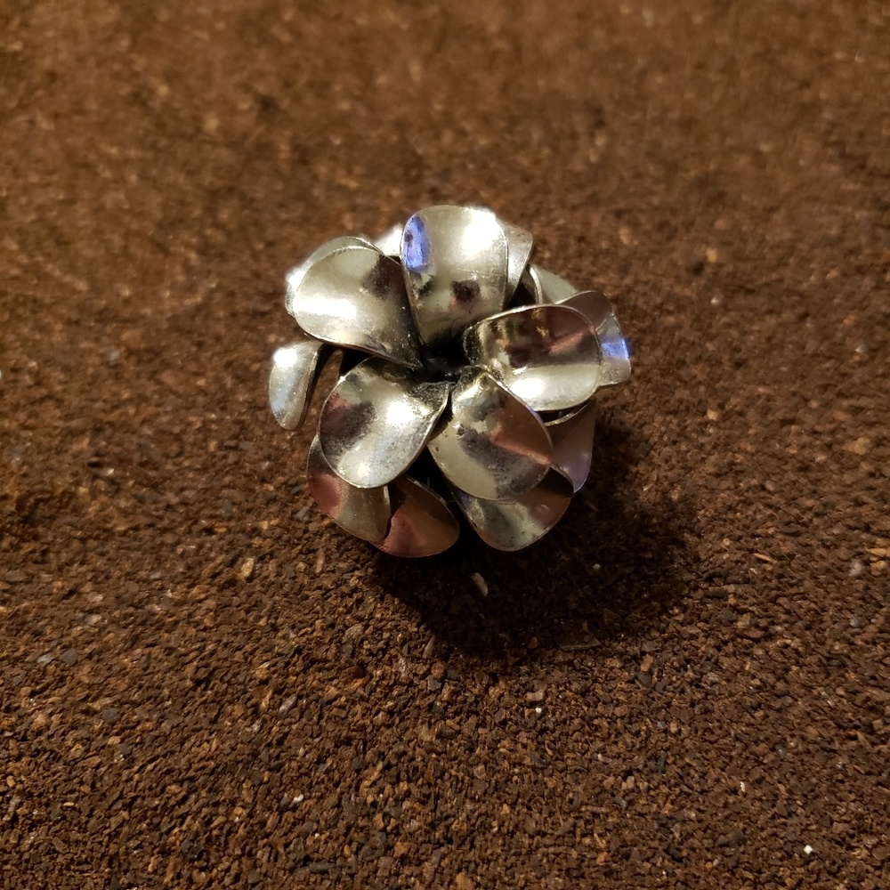 Vintage Silvertone Flower Ring, Size 7, 1" Wide